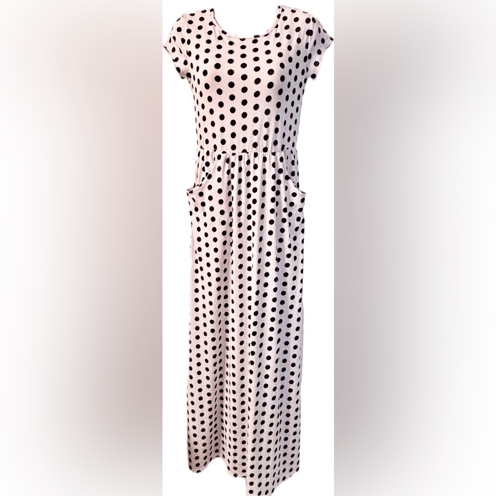 Black and White Polka Dot Maxi Dress with Pockets and side slits